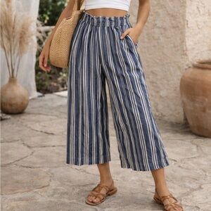 Hollister Size M High Rise Paperbag Wide Leg Striped Cropped Pants Culotte Boho